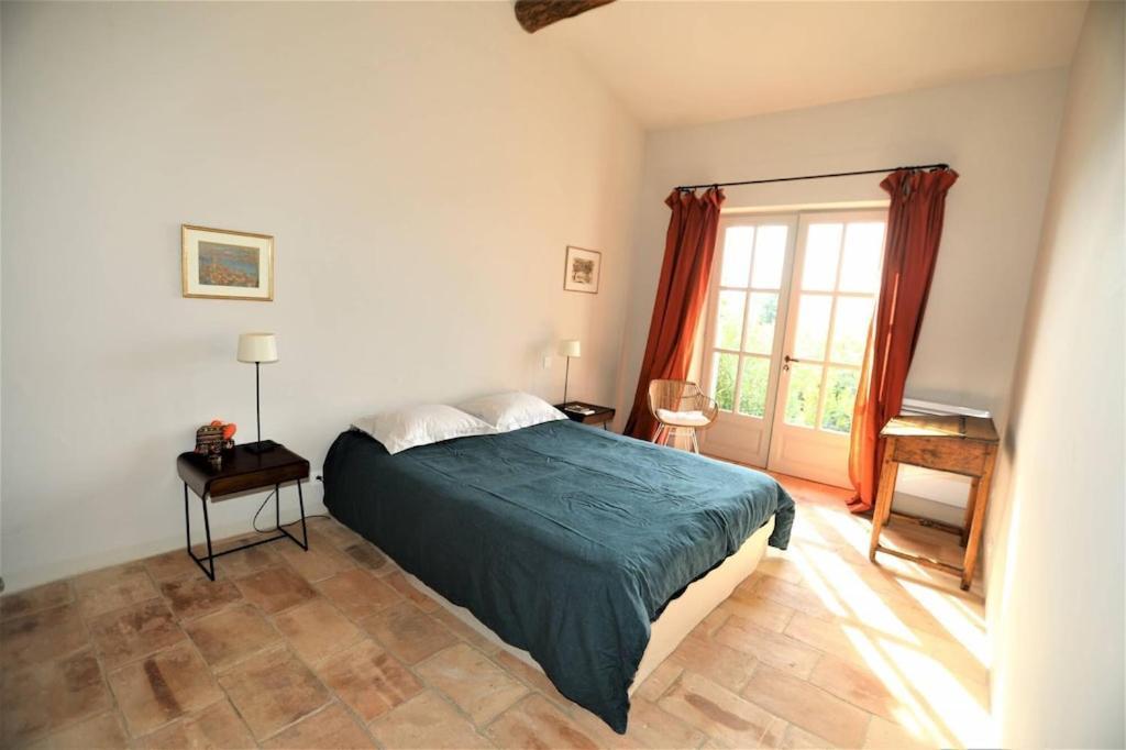 In Gordes, Facing The Entire Luberon Park A Beautiful 5 Bedrooms House Luaran gambar